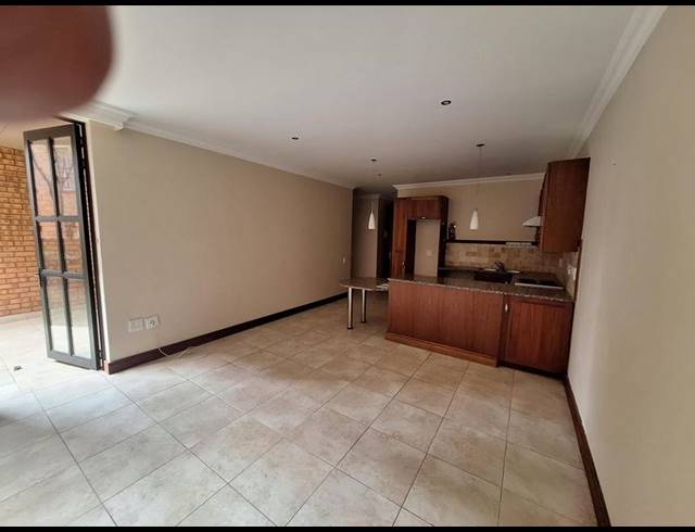 2 BEDROOM APARTMENT FOR SALE IN NEWLANDS